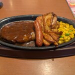 ガスト - 料理写真:鉄板バーグ（ミックスグリル）