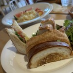 フルーツピークス 福島西店 - アボカドと海老のホットサンド