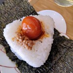 おにぎり工房　縁 - 豚味噌(卵黄醤油漬けトッピング)
