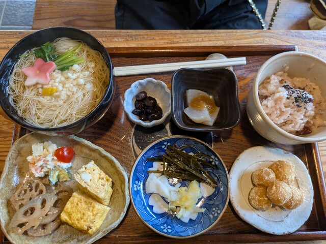 三輪の里池側 - 三輪/麺類 | 食べログ