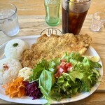 VENTO VERDE CAFE - ミラノ風チキンカツレツ