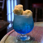 ギオン - ソーダ水(青)＠税込520円＋アイスクリーム＠税込220円