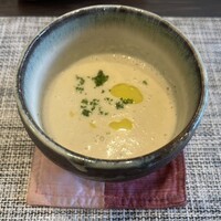 創作料理と京野菜のびすとろ キザノ - 本日のスープ　じゃがいもとごぼうのポタージュ