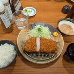 平田牧場 とん七 - 三元豚ロースかつ御膳。