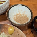 平田牧場 とん七 - すりごま。