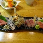 フィッシュ オン ディッシュ ロリー - 鮮魚刺身3点盛り￥680