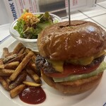 エスビーダイナー コウベ - チーズバーガー　税込1,300円