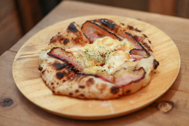 【石窯ピザと自然派ワイン】Piz-Naz　　　キーボード、マウスなし ナポリピッツァ 石窯 – 株式会社ツジ・キカイ 公式サイト