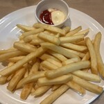 ガスト - 山盛りポテトフライとマヨケチャ