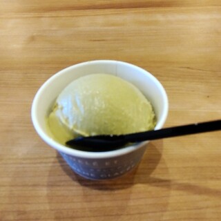 カヌレエクレームグラッセ カヌレとアイス_1