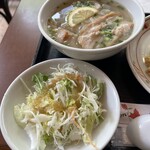 サイゴン - フォー・サーシュ（焼き豚肉）