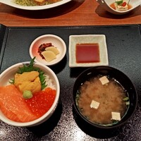 函館うに むらかみ 日本生命札幌ビル店 - 