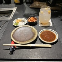 肉 希々 - 
