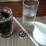 レストラン香り - アイス珈琲と美味しいお水
