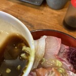 ふる川 - ネタが分厚いので、醤油思ったよりかけるのがうまい