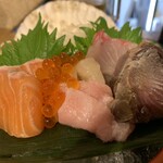 蒸っ酒 ぽっぽ - こぼしたイクラがいい感じ