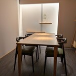 好日 - 個室も用意されています。