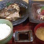 まがた - びっくりおさしみ定食