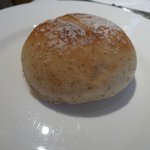 パトゥ - 自家製パン