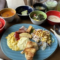 The lounge on the water - 