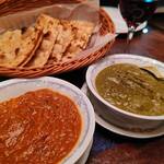 インドレストランバーバンジャーラ 梅田店 - 海老カレー、マトンのほうれん草カレー