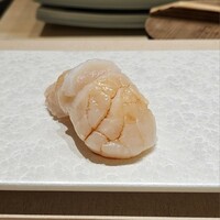 鮨こいづみ - ほたて　握り