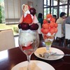 フルーツピークス - いちごとダークチェリーのパフェ　1848円