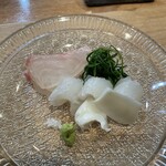 貴ぶ - カンダイとスミイカ刺身