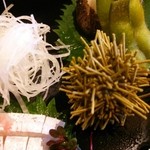 和 あすか - 裏漉し薩摩の素麺寄せ揚げ、いが栗のような。