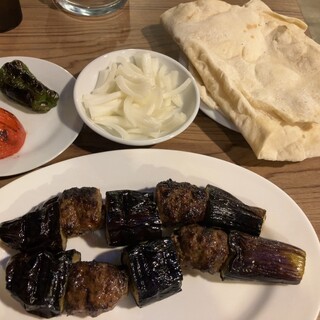 HAUS BAR RESTAURANT_1