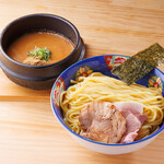 背脂醤油 ラーメン庄兵衛 - 石焼濃厚魚介つけ麺【旨辛あり】