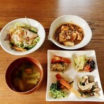 まいにち農園食堂 オーガニックパパキッチン - ビュッフェ