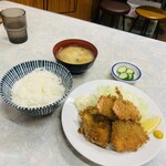 伊勢屋食堂 - 