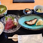 和食居酒屋虎視眈々 - 