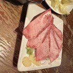 炭火焼肉 火の国 - 