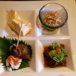 和 あすか - 4種盛り だし巻き、牛すじ大根、バイ貝と鱧、釜あげしらすおろしポン酢