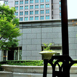 香桃 - 正面に、マイレビュアーさんの会社。ｗ