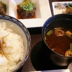 和 あすか - 雑魚飯、赤だし、香の物、岩海苔