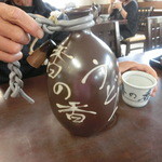 出汁はとっくりに入ってます