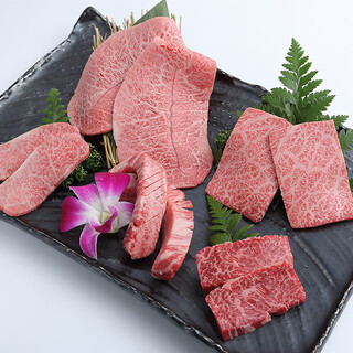 最高峰A5ランクの黒毛和牛のみ使用