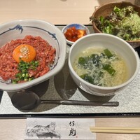 牛刺しと焼肉 仔虎 クリスロード店 - 