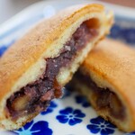 亀屋万年堂 - 料理写真:東京UNまんじゅう ラムレーズンこしあん LUMIX DC-GF10+SIGMA 24mm F1.8 EX DG ASPHERICAL MACRO