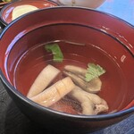 炭火焼うなぎ 東山物産 - 肝吸いも豪華