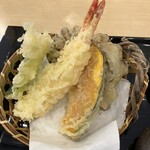 花山うどん - 天ぷら盛り合わせ