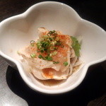 お通し（鶏胸たたき）