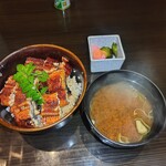 やっちろ - お腹パンパンの所に鰻丼の美味しさが半減しました(⁠灬⁠º⁠‿⁠º⁠灬⁠)⁠♡
