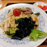 ぎょうざの満洲 - 冷やし中華770円。