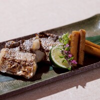 太刀魚　塩焼き　山牛蒡添え