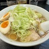 喜多方ラーメン 坂内 - 焼豚(チャーシュー)ラーメン 1360円、味玉 140円、薬味ネギ 130円
2025年6月4日