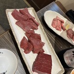 ホルモン焼肉 かめつる - 